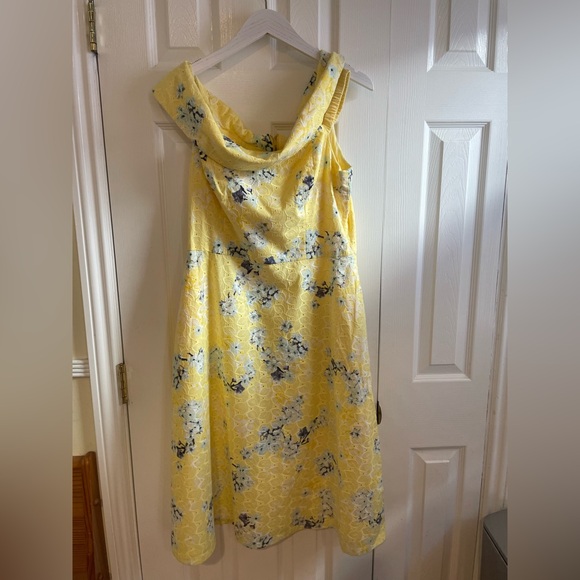 Calvin Klein Dress - Picture 5 of 13